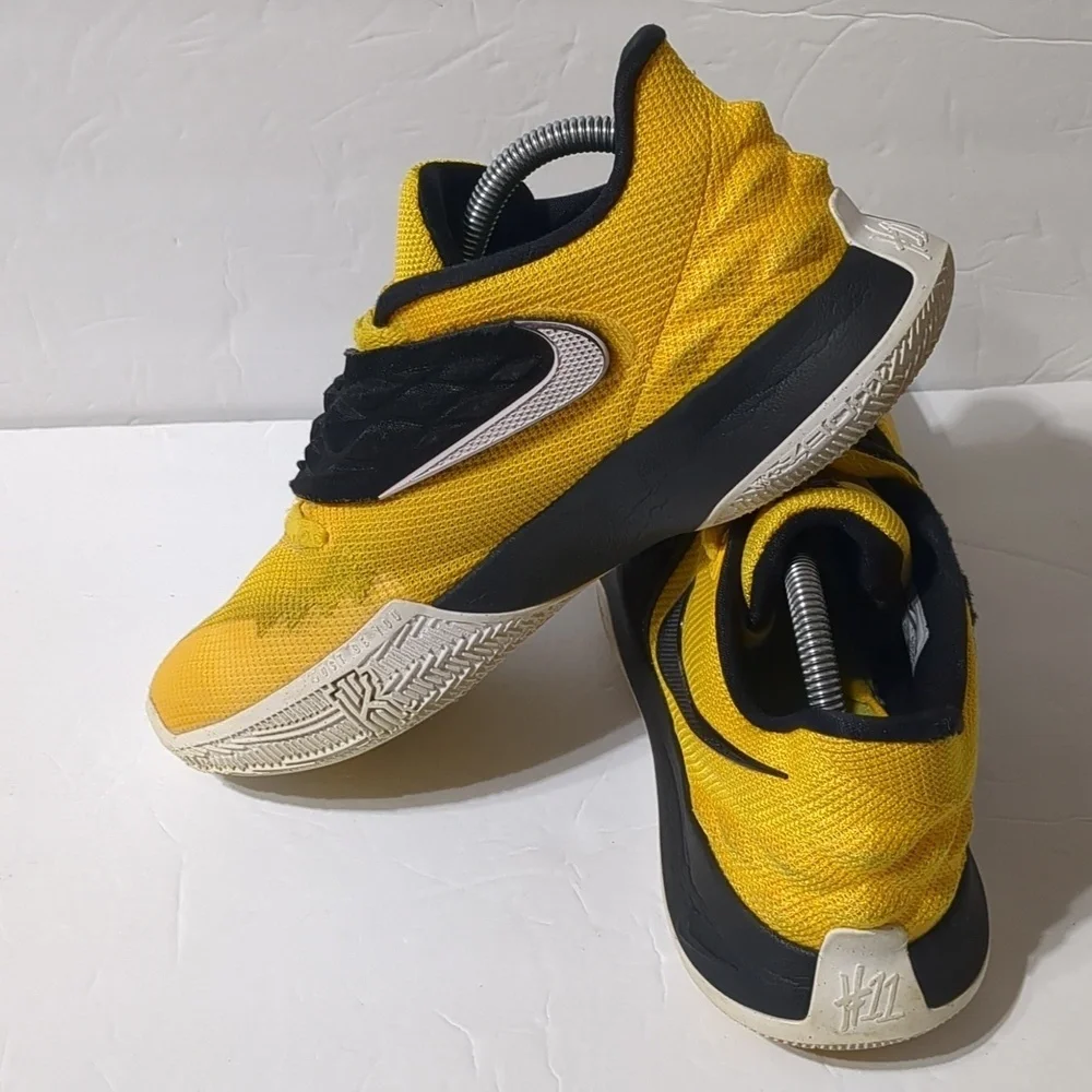 Nike Kyrie Low 'Amarillo' Shoes Men size 8